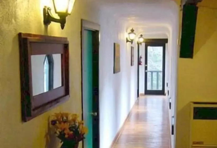 酒店 Amizette Inn And Restaurant