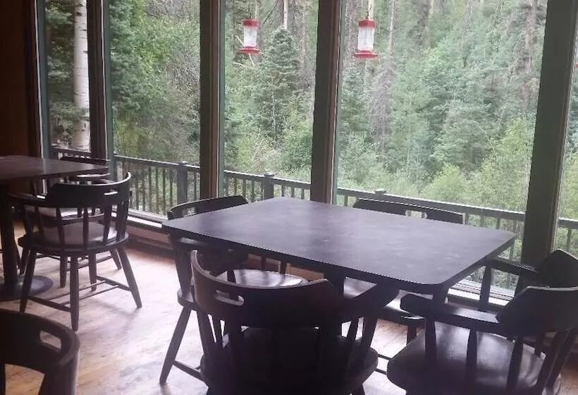 酒店 Amizette Inn And Restaurant