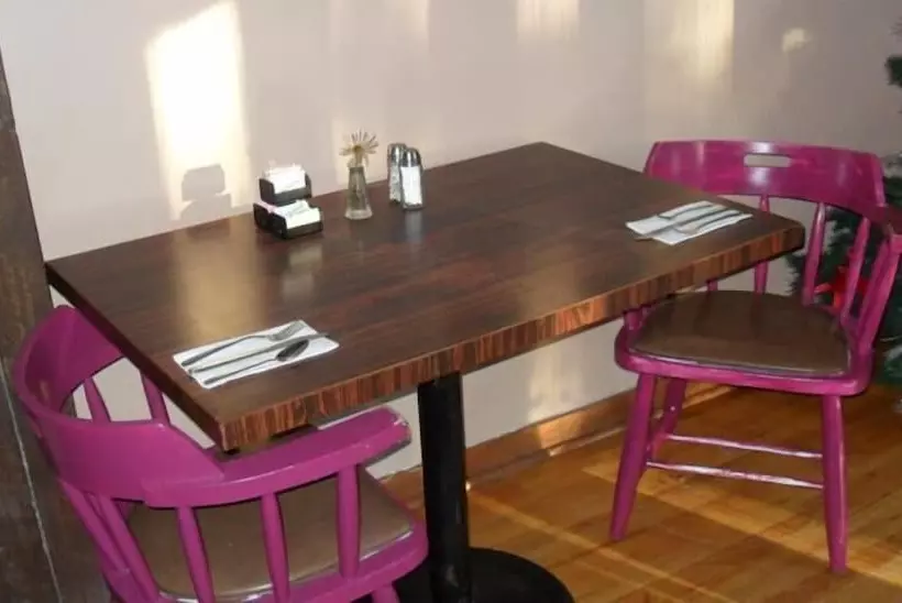 酒店 Amizette Inn And Restaurant