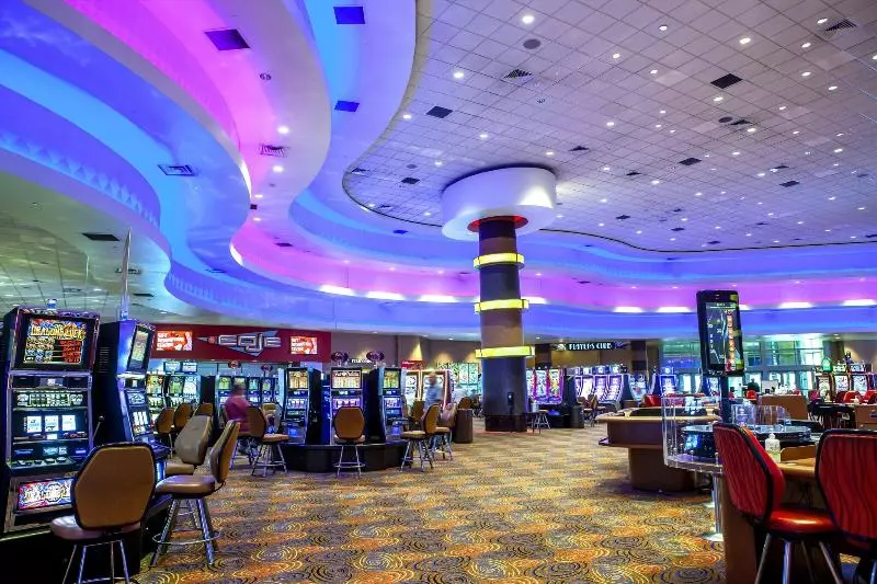 Отель Bally S Quad Cities Casino &