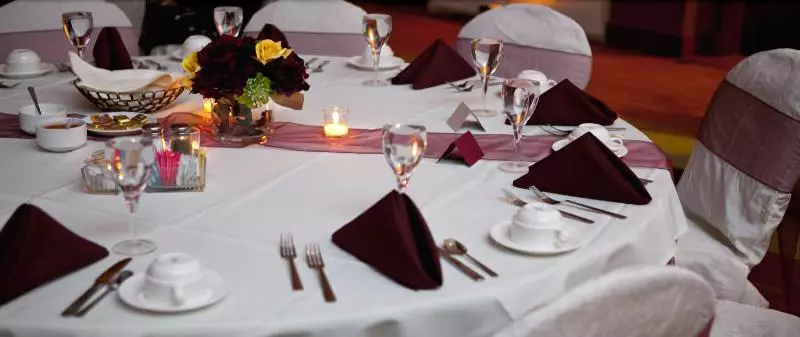 Отель Bally S Quad Cities Casino &