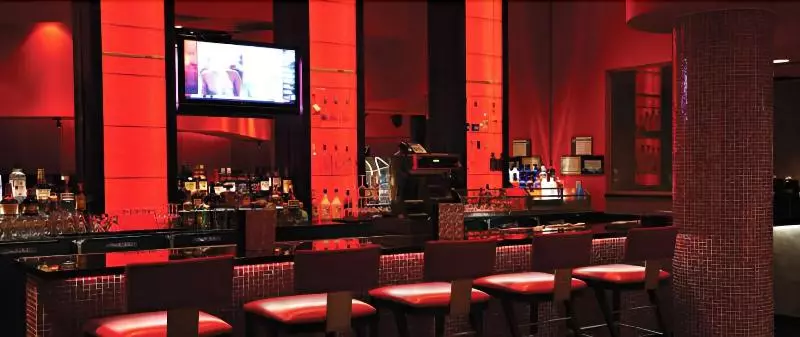 Отель Bally S Quad Cities Casino &