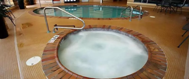 Отель Bally S Quad Cities Casino &