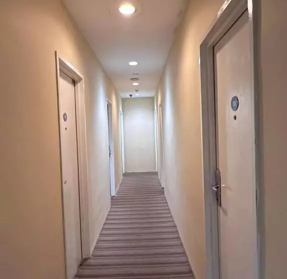 Отель Bangi Business