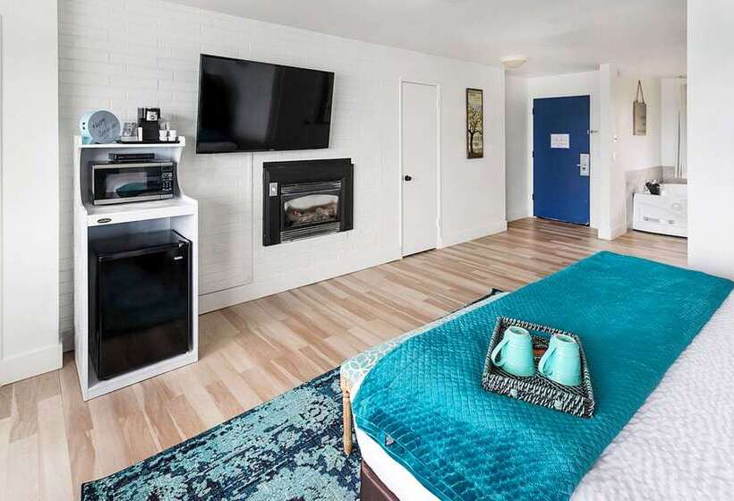 Отель Clarion Inn Surfrider Resort