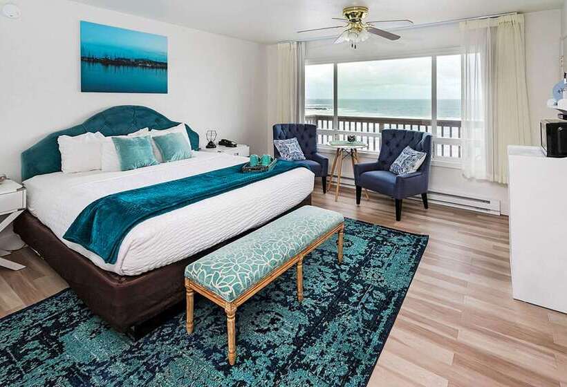 Отель Clarion Inn Surfrider Resort