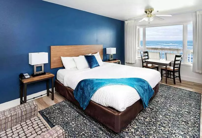 ホテル Clarion Inn Surfrider Resort