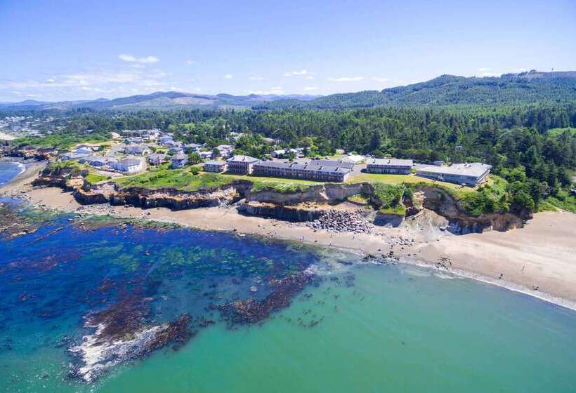 Отель Clarion Inn Surfrider Resort