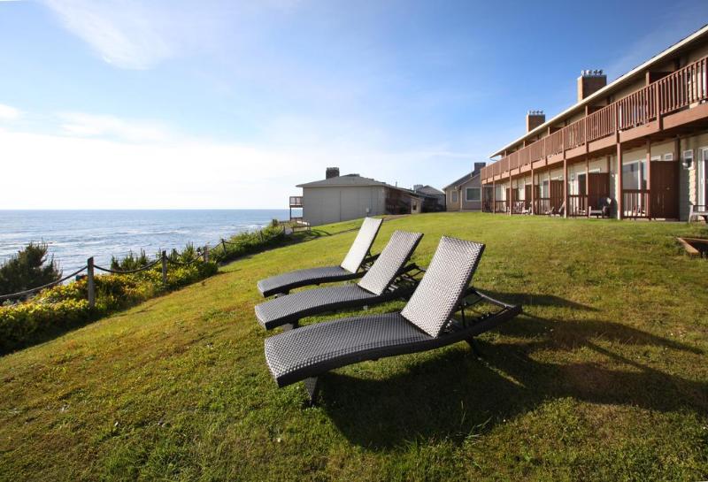 Отель Clarion Inn Surfrider Resort