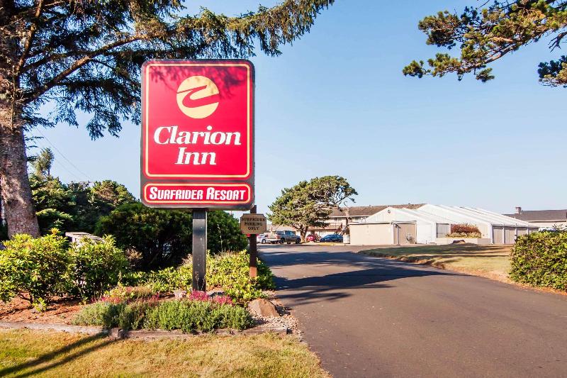 Отель Clarion Inn Surfrider Resort