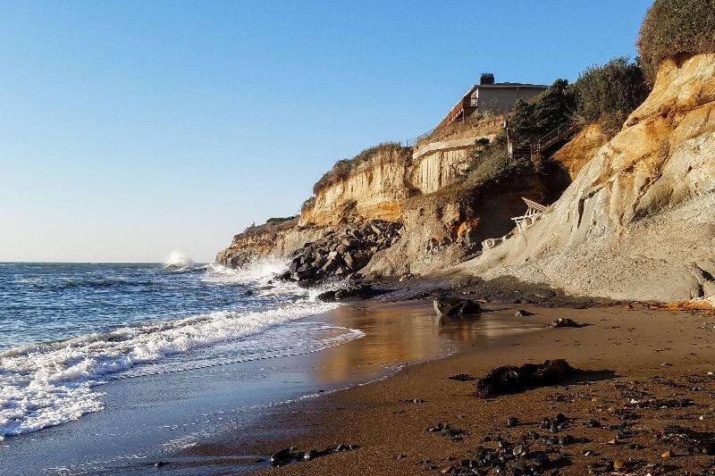 Отель Clarion Inn Surfrider Resort