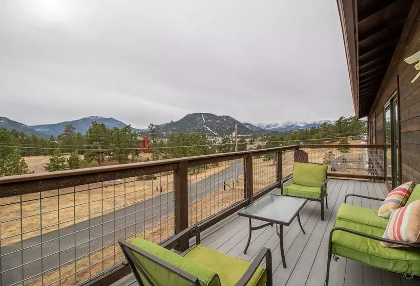 Hotelli Complejo Coyote Mountain Lodge    