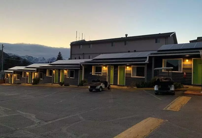 Hotelli Complejo Coyote Mountain Lodge    