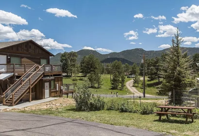 Hotelli Complejo Coyote Mountain Lodge    