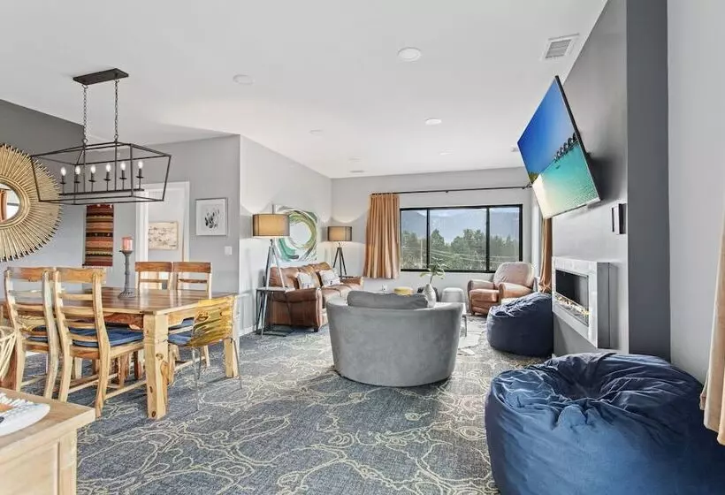 Hotelli Complejo Coyote Mountain Lodge    