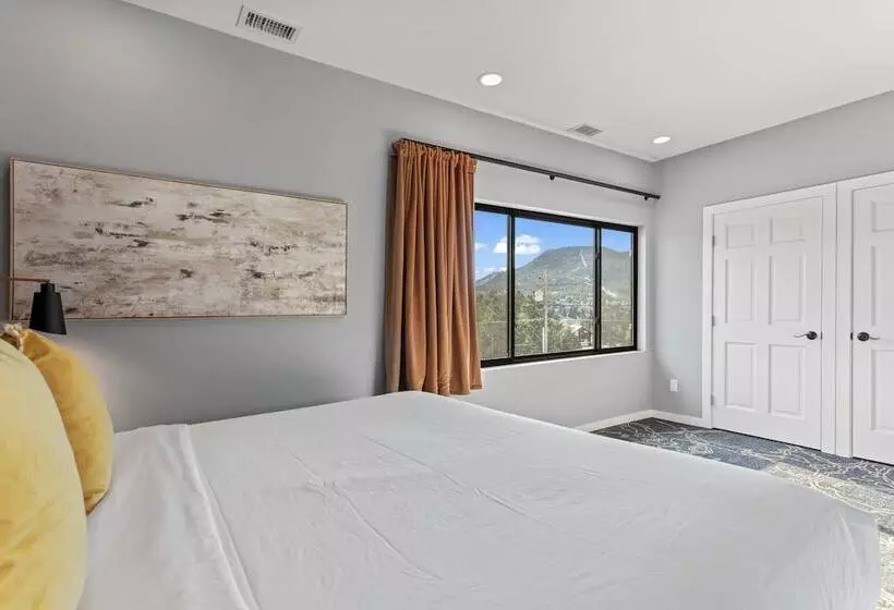 Hotelli Complejo Coyote Mountain Lodge    