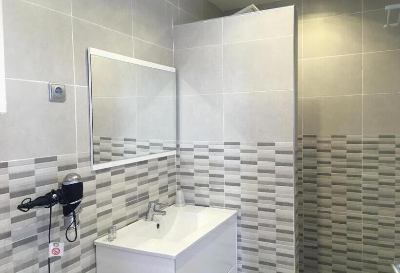 هتل El Petit Mirador