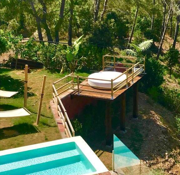 هتل El Petit Mirador