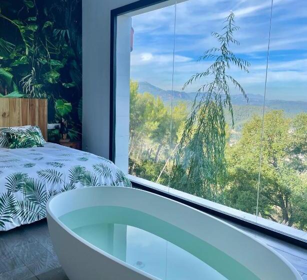 هتل El Petit Mirador