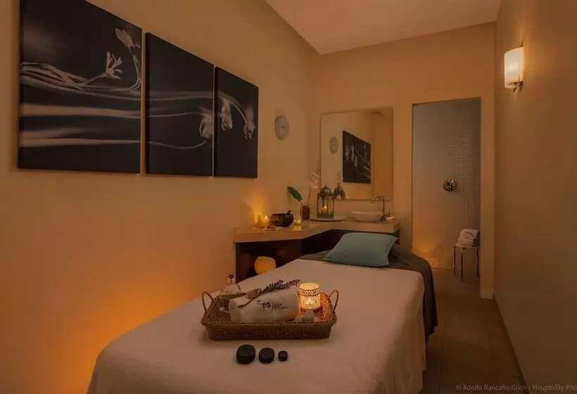 Estepona Hotel & Spa Resort