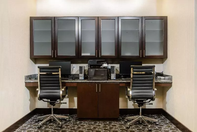 Holiday Inn Express Hotel & Suites Austin Nw   Arboretum Area, An Ihg