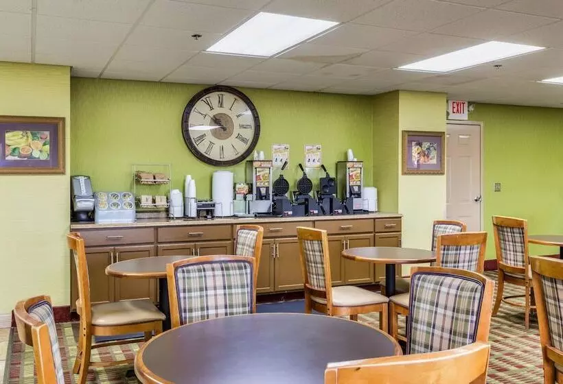Hotelli Park Grove Inn