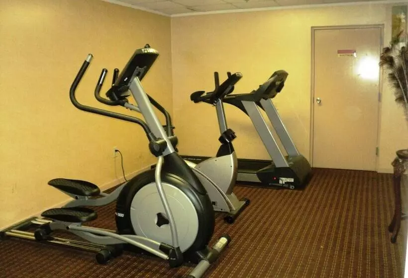 Hotelli Park Grove Inn