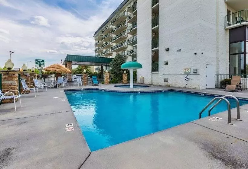 Hotelli Park Grove Inn