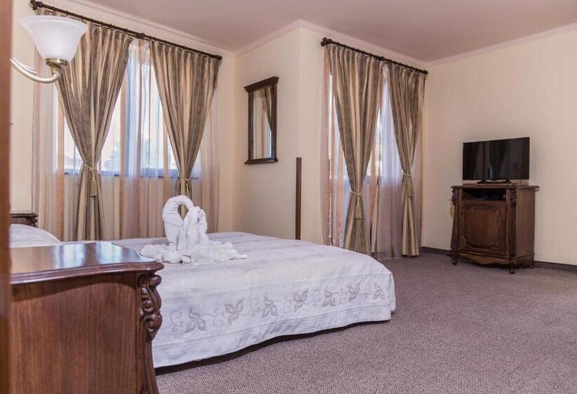 هتل Saint John Baptist Nessebar