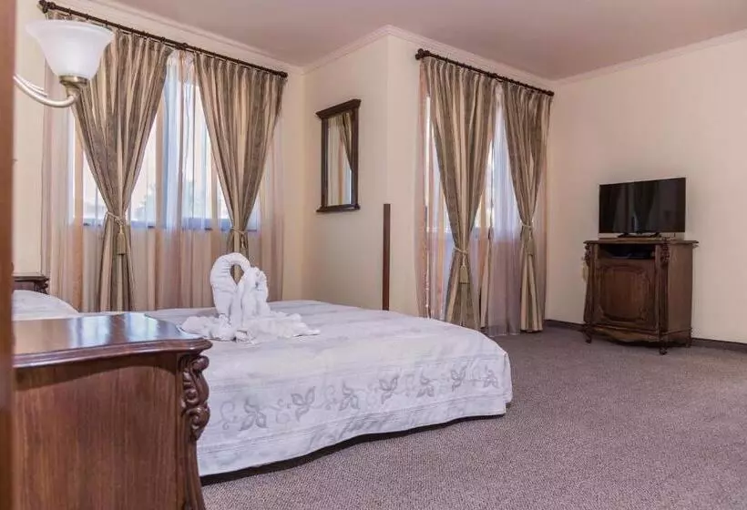 Hotel Saint John Baptist Nessebar