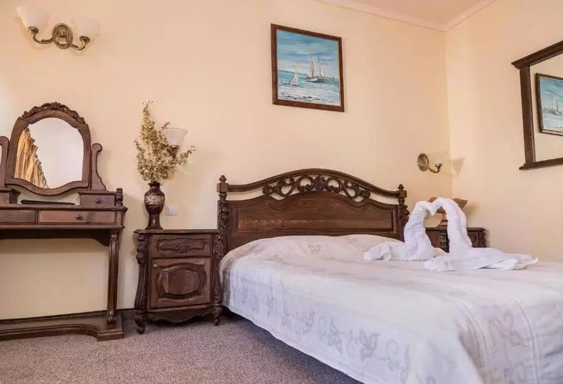 Hotel Saint John Baptist Nessebar