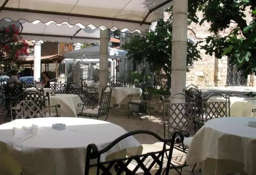 Hotel Saint John Baptist Nessebar