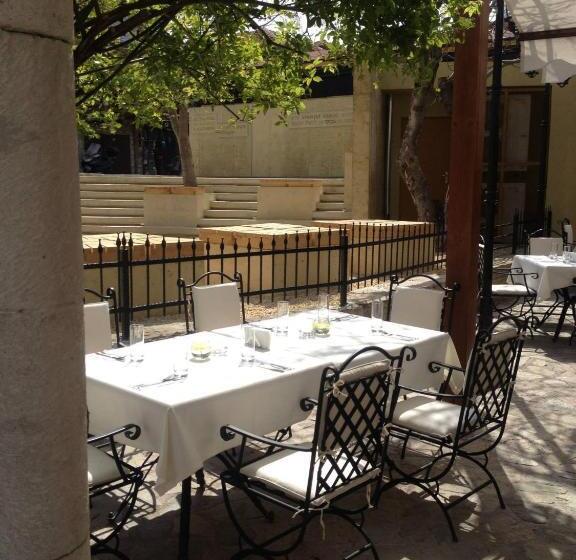 هتل Saint John Baptist Nessebar