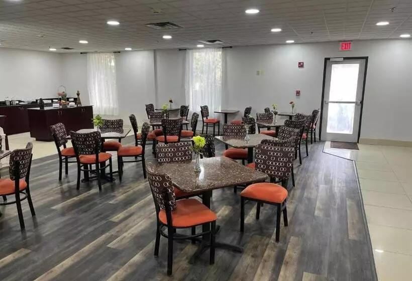 Hotelli Sonesta Essential Savannah