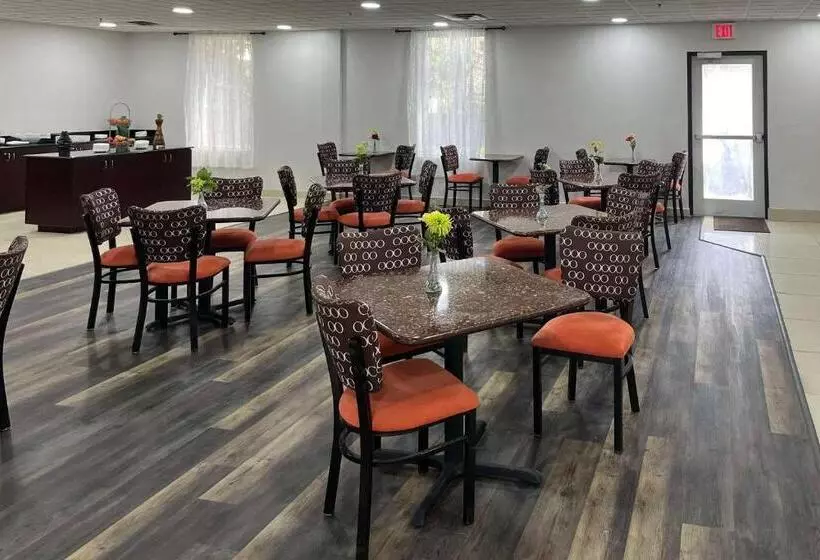 Hotelli Sonesta Essential Savannah