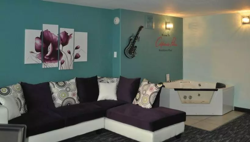 호텔 The Economy Inn