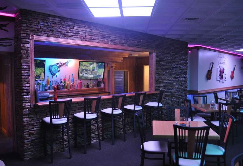 בית מלון כפרי The Economy Inn