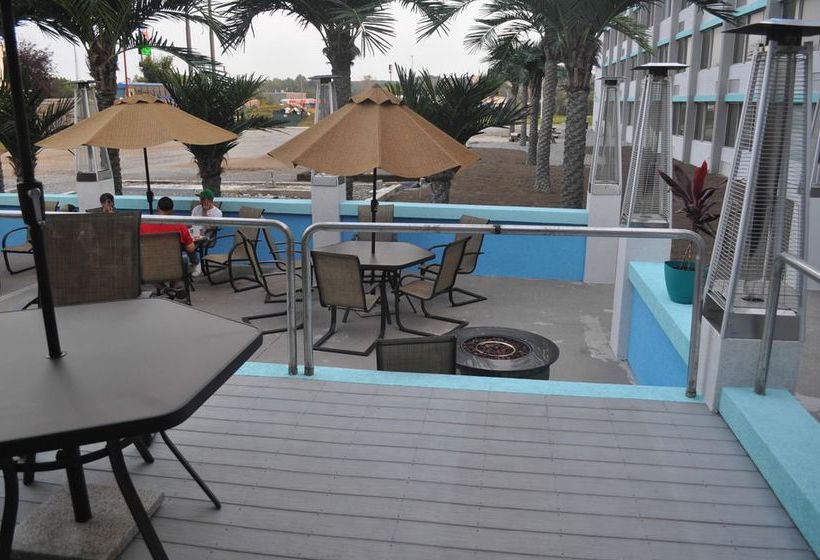 בית מלון כפרי The Economy Inn