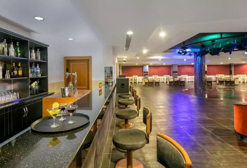 Отель özkaymak Select