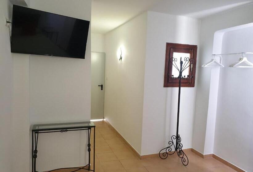 Micaela Charming Hostal