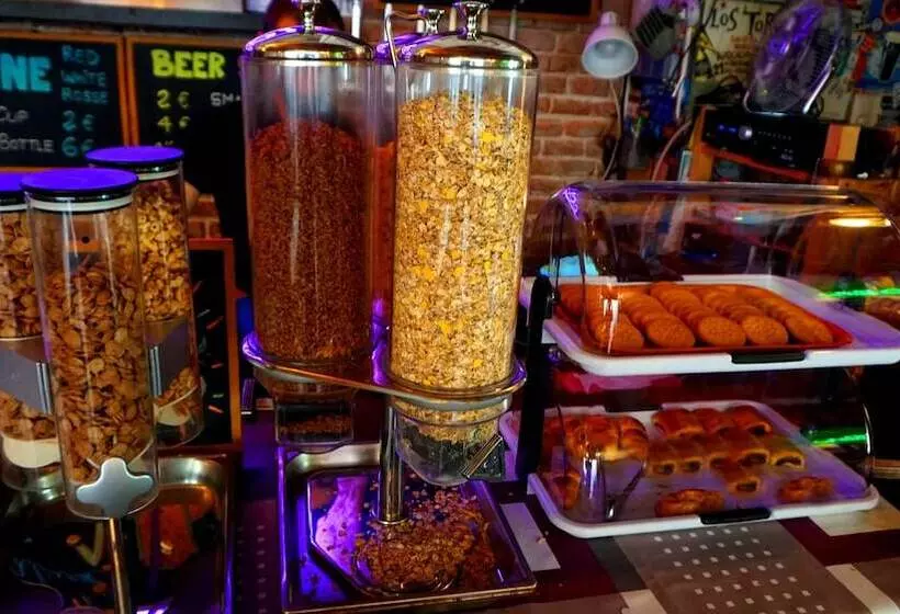 Urbany Hostel Bcn Go!