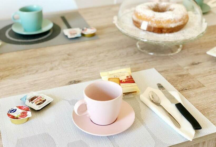 تختخواب و صبحانه Hangar Inn