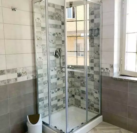تختخواب و صبحانه Hangar Inn