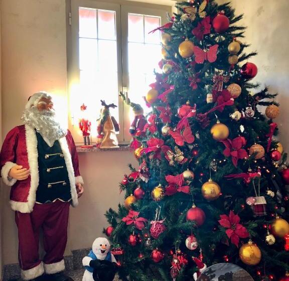 تختخواب و صبحانه Hangar Inn