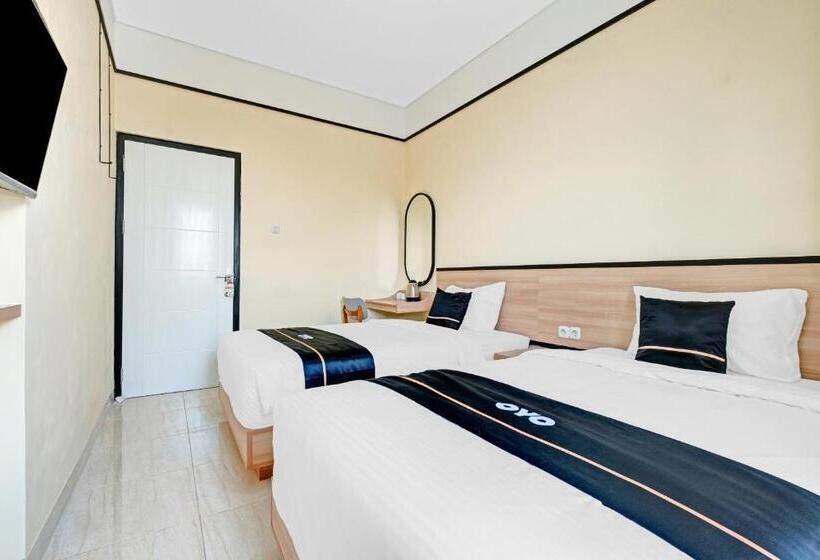 Hotel Collection O 90774 Homi Stay