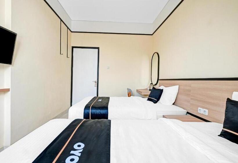 Hotel Collection O 90774 Homi Stay