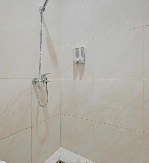 Hotel Collection O 90774 Homi Stay