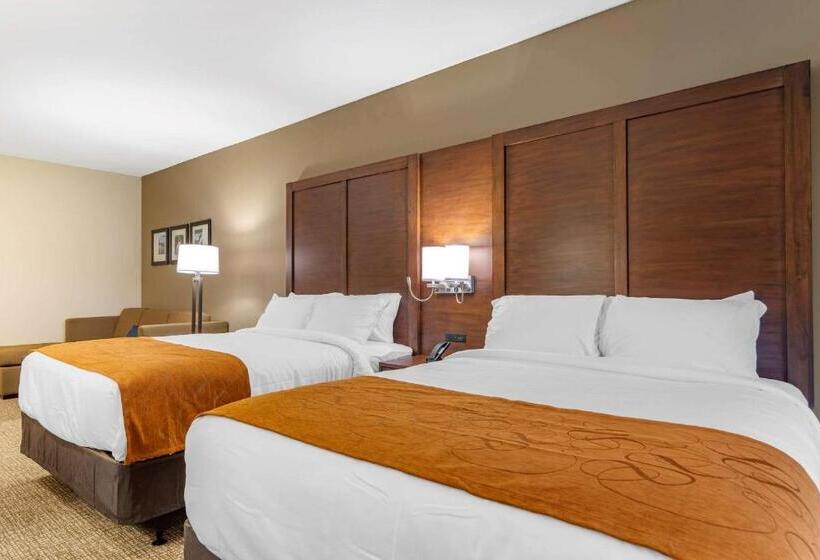 فندق Comfort Suites
