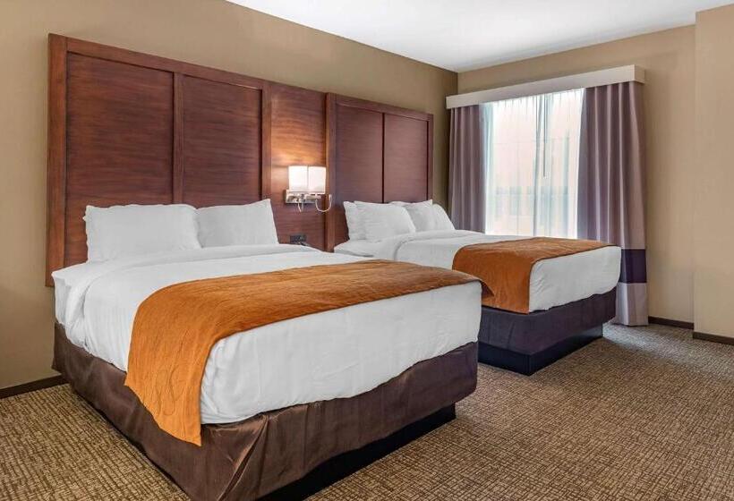 فندق Comfort Suites