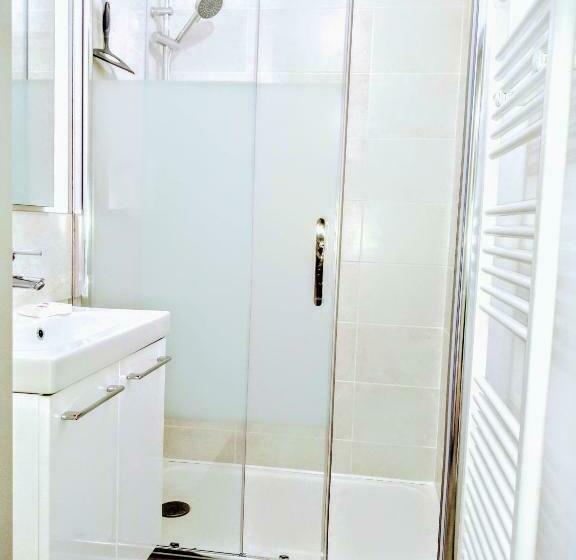 פנסיון Chez Jul